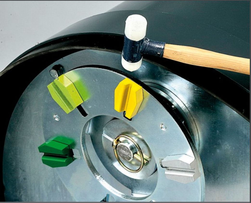 Diamond grinding shoes and segments for floor grinders from DTI-M